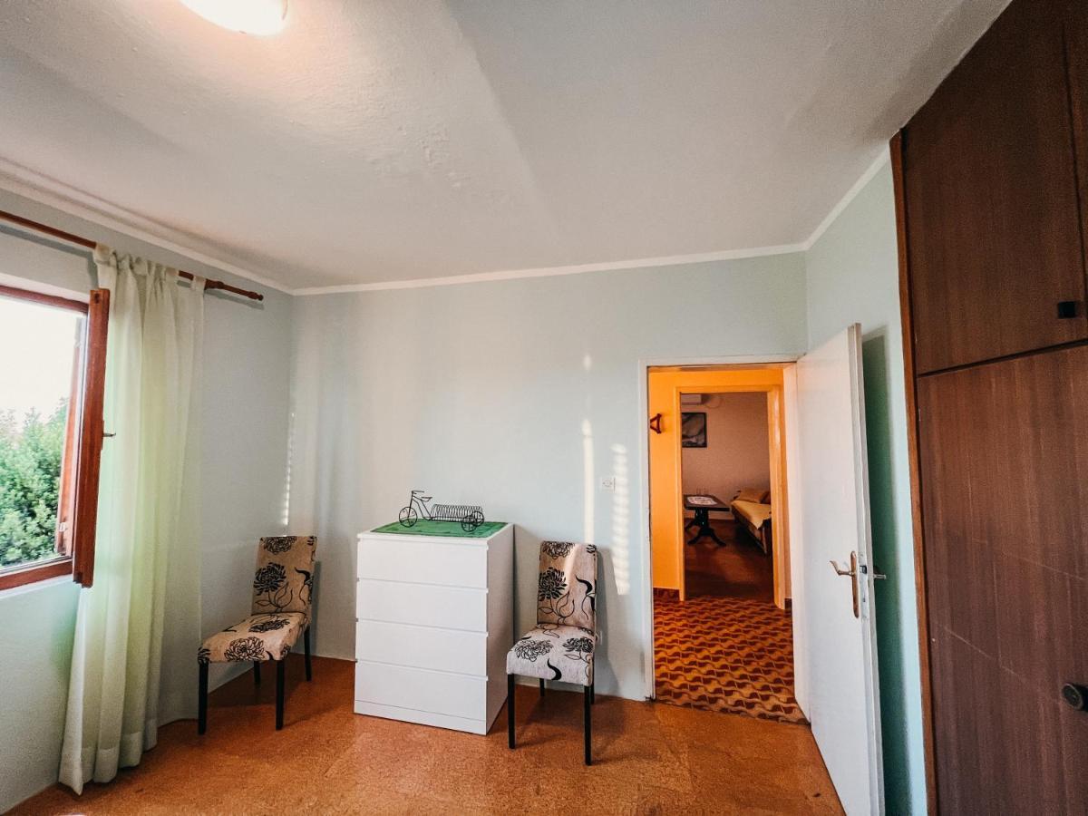 Vladivostok Apartments Tivat Bagian luar foto