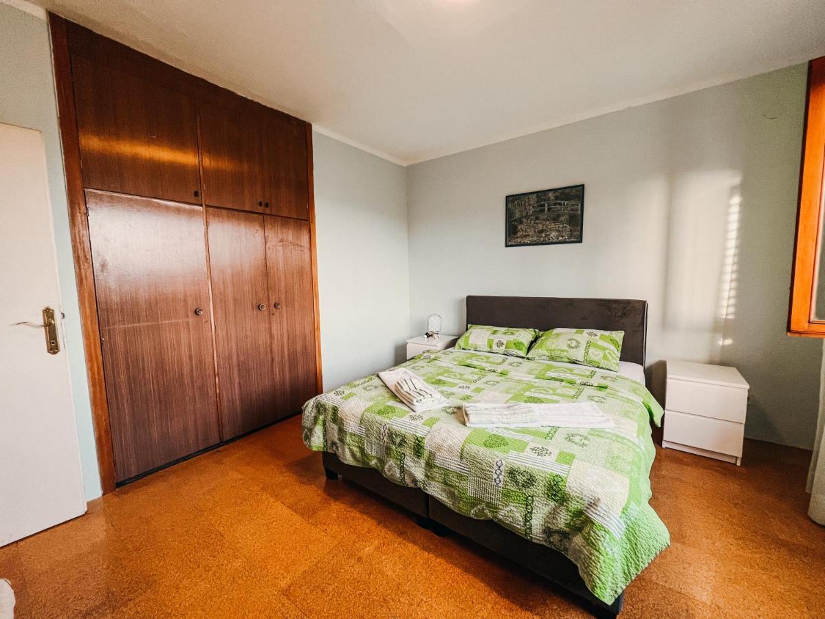 Vladivostok Apartments Tivat Bagian luar foto